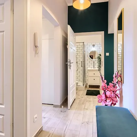 Happiness - Old Town Garbary